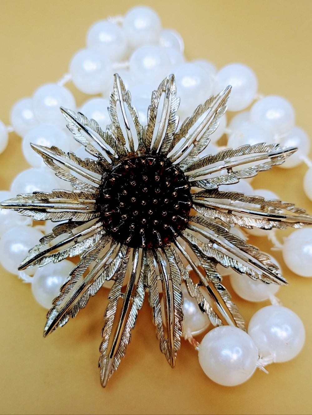 Sara Coventry Sunflower Brooch